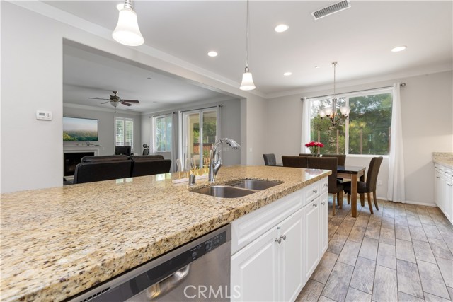 Detail Gallery Image 6 of 38 For 25430 Temescal Valley Ln, Corona,  CA 92883 - 4 Beds | 2/1 Baths