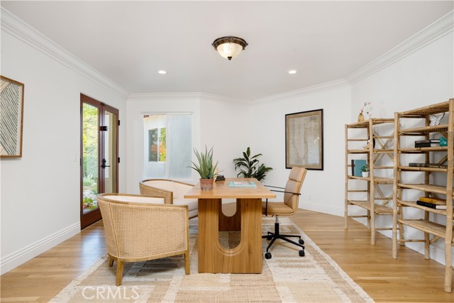 1247 Journeys End Drive, La Canada Flintridge CA: https://media.crmls.org/medias/bffaeb49-dece-440c-999e-f91c0a623f71.jpg
