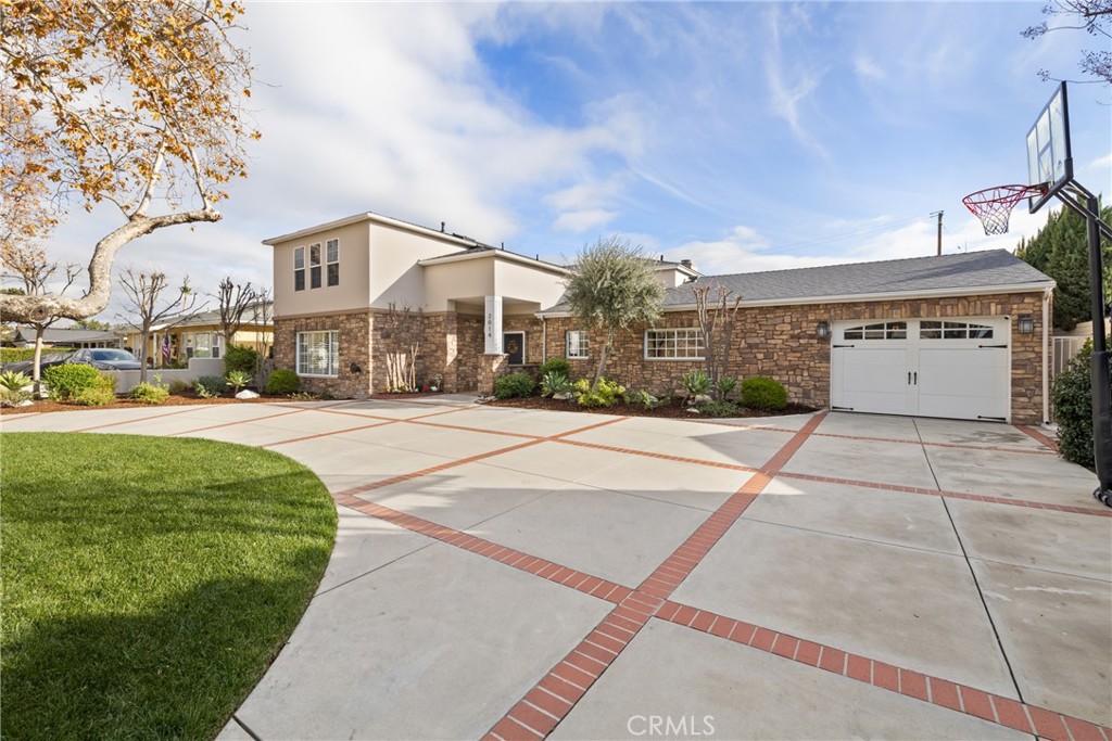 2014 W Riverside DriveBurbank img 2