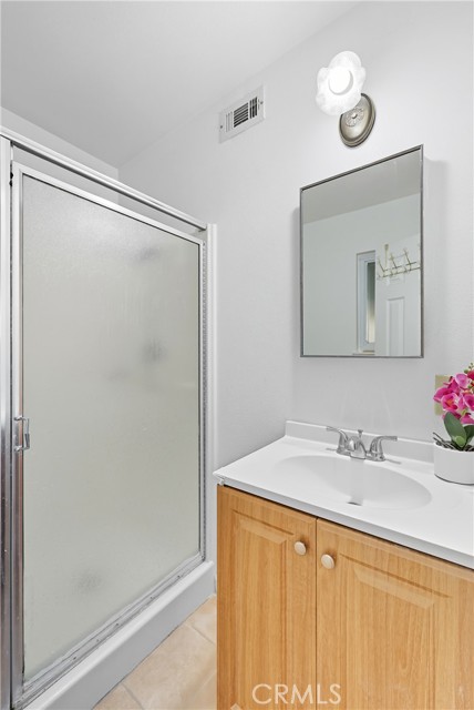 43327 Echard Avenue, Lancaster CA: https://media.crmls.org/medias/bffc5d32-e88d-4584-80b7-1111f00459f4.jpg