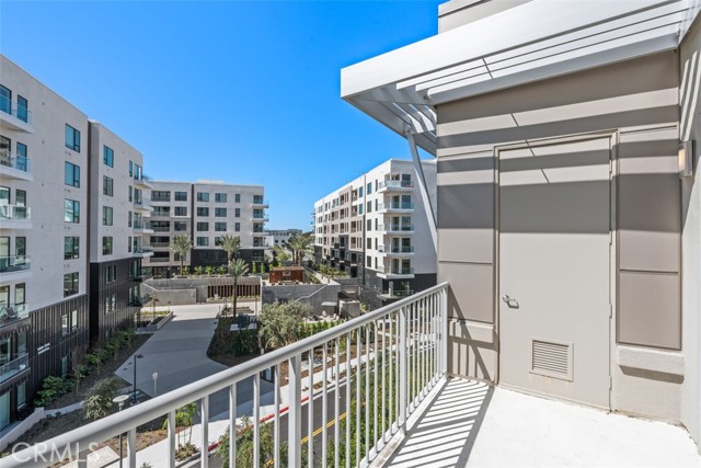Detail Gallery Image 13 of 43 For 21 Gramercy #411,  Irvine,  CA 92612 - 1 Beds | 2 Baths