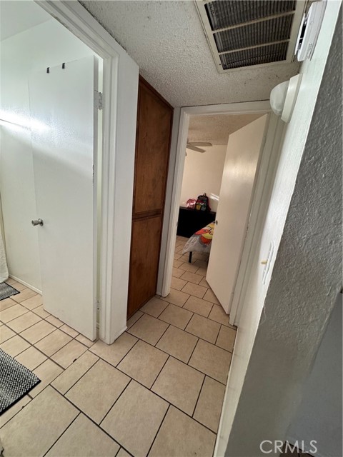 Detail Gallery Image 10 of 13 For 3705 Valley Springs, Bakersfield,  CA 93309 - 3 Beds | 2 Baths