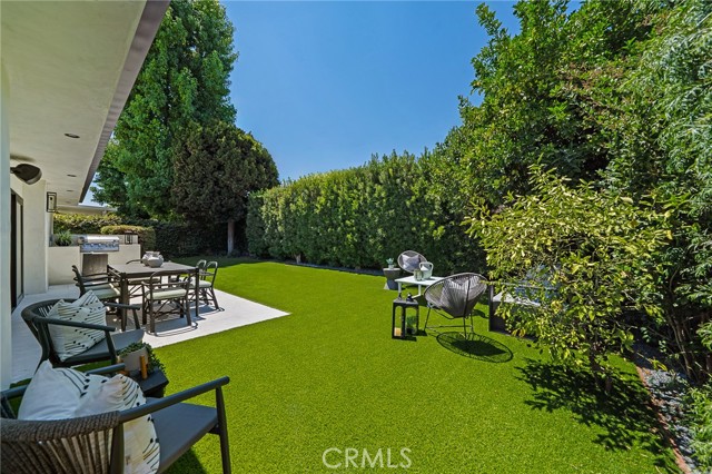 5157 Woodley Avenue, Encino CA: https://media.crmls.org/medias/bffd5f69-2a86-4f4f-972d-d6615ec90d3a.jpg