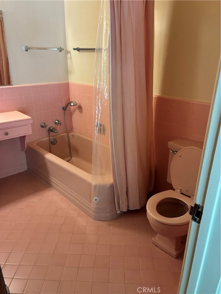 https://media.crmls.org/medias/bffda18b-5606-48ec-a007-7100b6bf377d.jpg?preset=X-Large