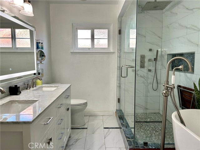 Detail Gallery Image 8 of 11 For 3036 N Skywood, Orange,  CA 92865 - 4 Beds | 2 Baths