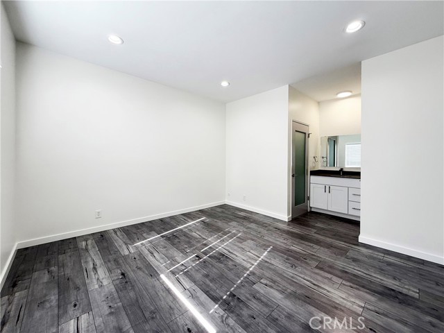 Detail Gallery Image 16 of 31 For 424 S Westmoreland Ave #306,  Los Angeles,  CA 90020 - 2 Beds | 2 Baths