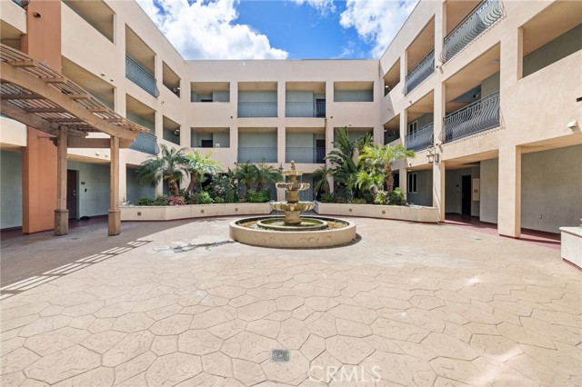 Detail Gallery Image 23 of 31 For 13951 Sherman Way #301,  Van Nuys,  CA 91405 - 2 Beds | 2 Baths