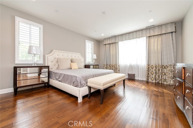 Detail Gallery Image 27 of 42 For 120 Tomato Springs, Irvine,  CA 92618 - 4 Beds | 3/1 Baths