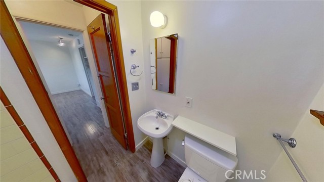 519 Poppy Avenue, Corona del Mar CA: https://media.crmls.org/medias/c000355f-f138-4f82-ae41-28ec1e6fd678.jpg