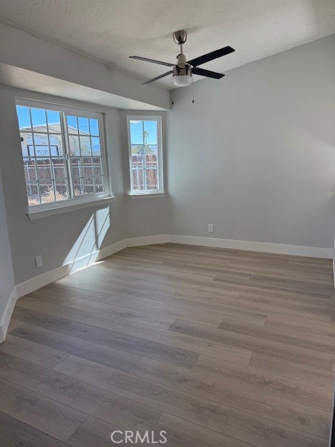 Detail Gallery Image 11 of 17 For 14945 Tonikan, Apple Valley,  CA 92307 - 3 Beds | 3 Baths