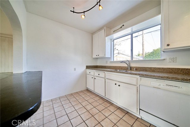 Detail Gallery Image 9 of 34 For 4318 Maybank, Lakewood,  CA 90712 - 3 Beds | 2 Baths