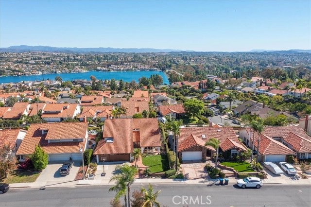 Image 27 of 75 For 22792 Orellana