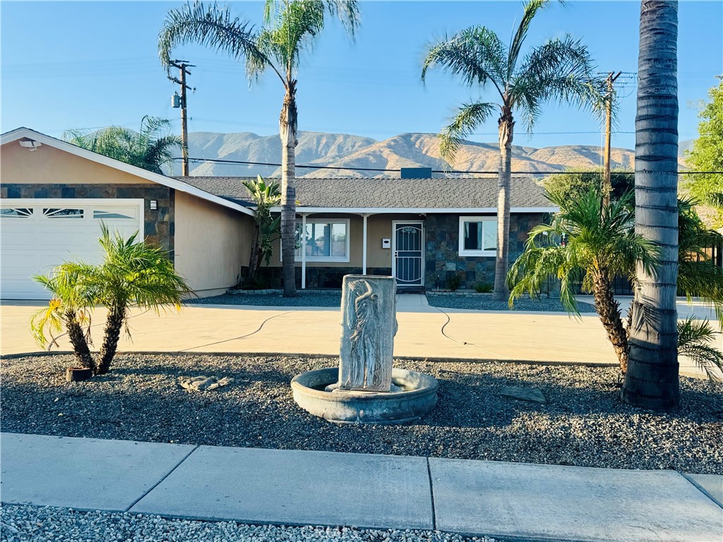 https://media.crmls.org/medias/c00335cb-d59f-4cbc-b921-8e2d9ac8de44.jpg?preset=X-Large
