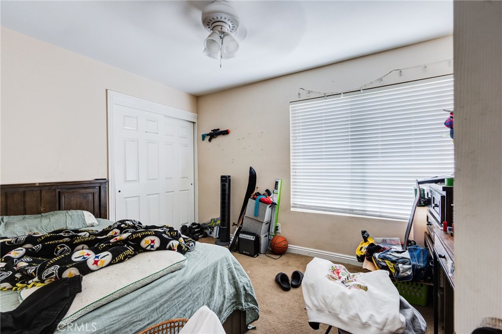 https://media.crmls.org/medias/c003c4b2-0eb3-4d2e-aab6-023d9acf5997.jpg?preset=X-Large