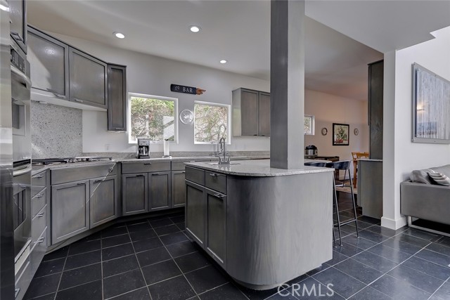 636 27th Street, Manhattan Beach, California 90266, 4 Bedrooms Bedrooms, ,3 BathroomsBathrooms,Residential,Sold,27th,SB21265016