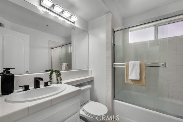 2514 Vanderbilt Ln, Redondo Beach, California 90278, 4 Bedrooms Bedrooms, 0 ,2 BathroomsBathrooms,Residential,For Sale,Vanderbilt Ln,0,SB26161438