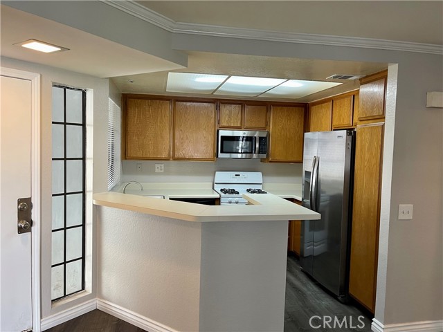 Detail Gallery Image 3 of 20 For 225 Star Pine Ct, Azusa,  CA 91702 - 2 Beds | 2 Baths