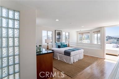 Detail Gallery Image 11 of 22 For 1344 Manhattan Ave, Hermosa Beach,  CA 90254 - 2 Beds | 2/1 Baths