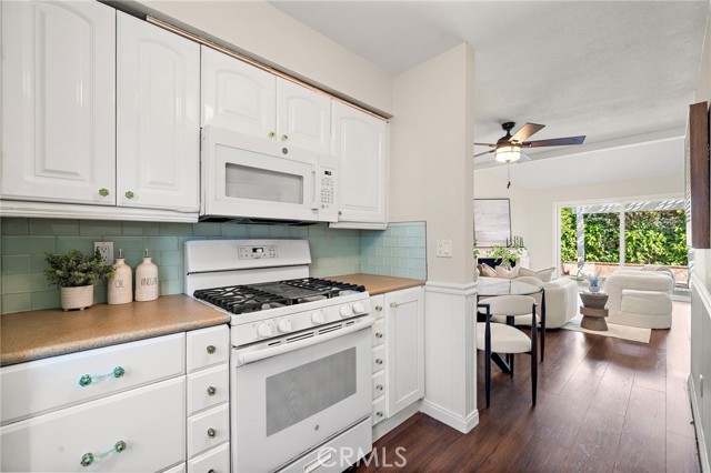 Detail Gallery Image 15 of 49 For 1025 Sea Breeze #11,  Costa Mesa,  CA 92627 - 2 Beds | 2/1 Baths