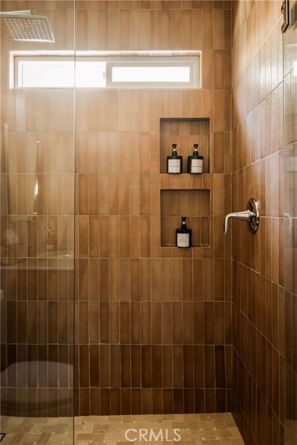 Detail Gallery Image 10 of 17 For 13025 Roselle Ave #4,  Hawthorne,  CA 90250 - 2 Beds | 1 Baths