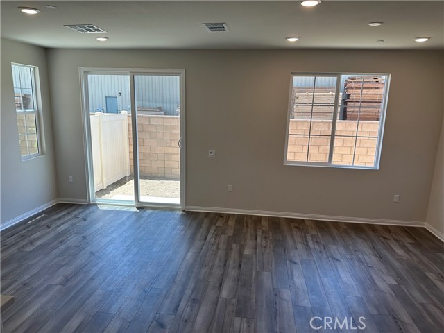 409 Verna Street, Upland CA: https://media.crmls.org/medias/c0063fbf-aac9-4005-a1c9-460ac6c5ac94.jpg