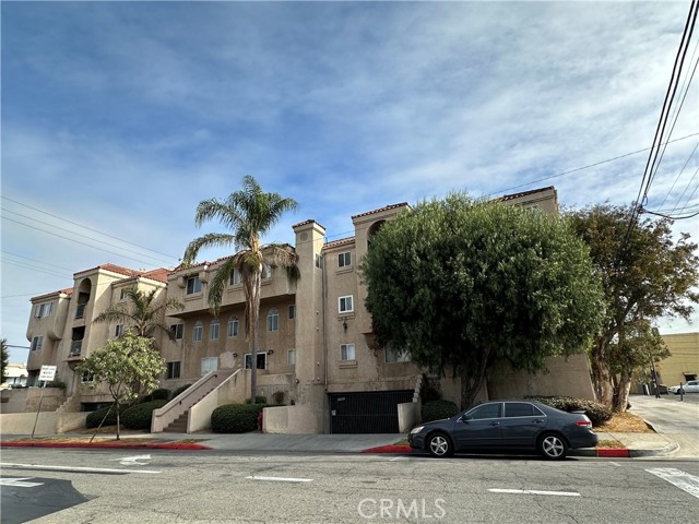 Detail Gallery Image 1 of 15 For 6100 Rugby Ave #207,  Huntington Park,  CA 90255 - 2 Beds | 2 Baths