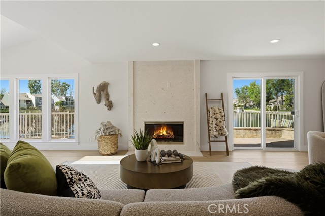 Detail Gallery Image 8 of 65 For 4707 Park Olivo #N,  Calabasas,  CA 91302 - 3 Beds | 3 Baths