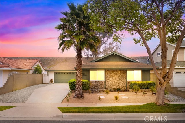 Detail Gallery Image 3 of 31 For 952 Cheyenne, Costa Mesa,  CA 92626 - 4 Beds | 2 Baths