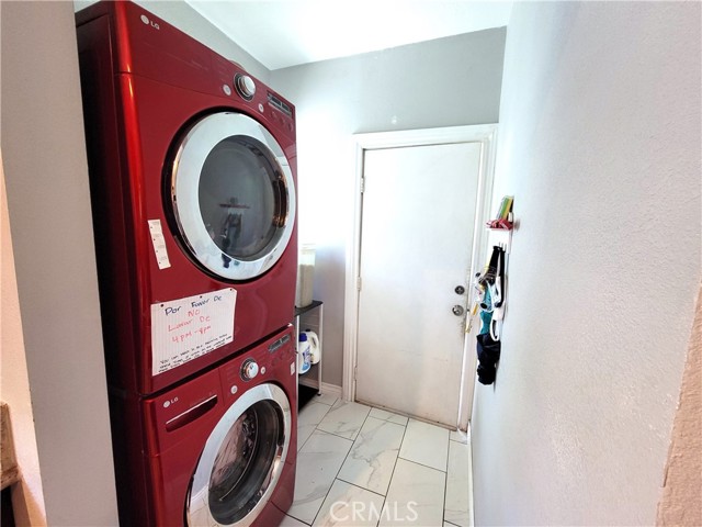 Detail Gallery Image 13 of 24 For 1265 W Mission Bld, Pomona,  CA 91766 - 3 Beds | 2 Baths