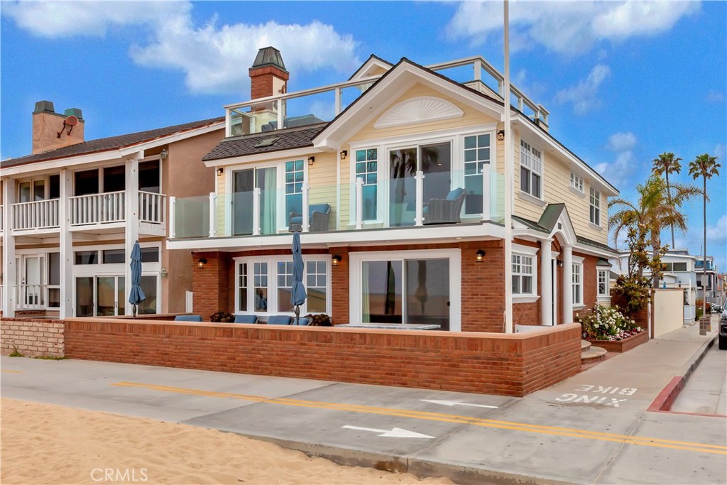 1102 W Oceanfront, Newport Beach, CA 92661