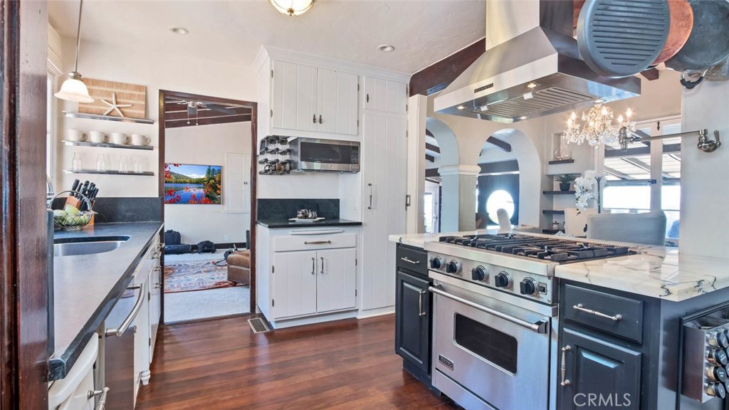 31112 Monterey Street Laguna Beach CA 92651