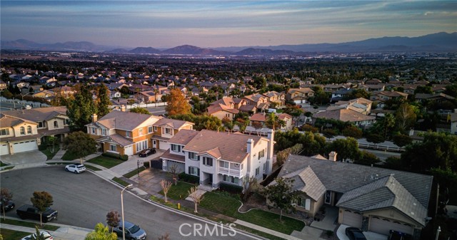 Detail Gallery Image 4 of 75 For 12257 Mountain Ash Ct, Rancho Cucamonga,  CA 91739 - 5 Beds | 3/1 Baths