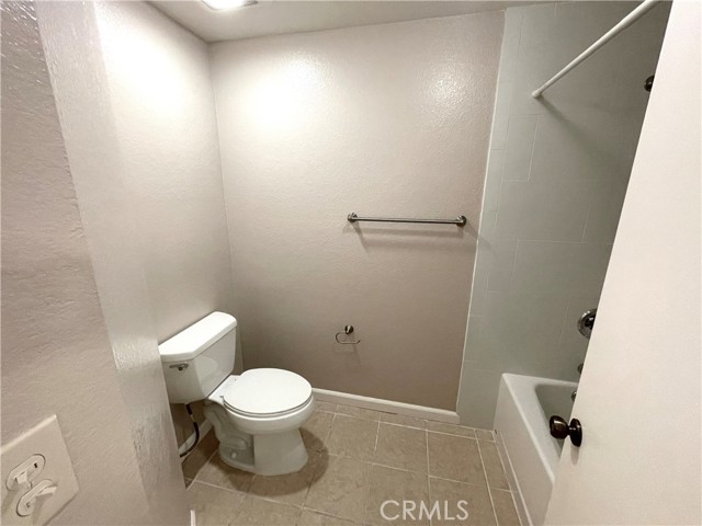 Detail Gallery Image 15 of 39 For 2563 Plaza Del Amo #304,  Torrance,  CA 90503 - 2 Beds | 2 Baths