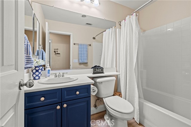 28436 Calex Drive, Valencia CA: https://media.crmls.org/medias/c00962f6-2138-4d46-883e-b6359842b2ad.jpg