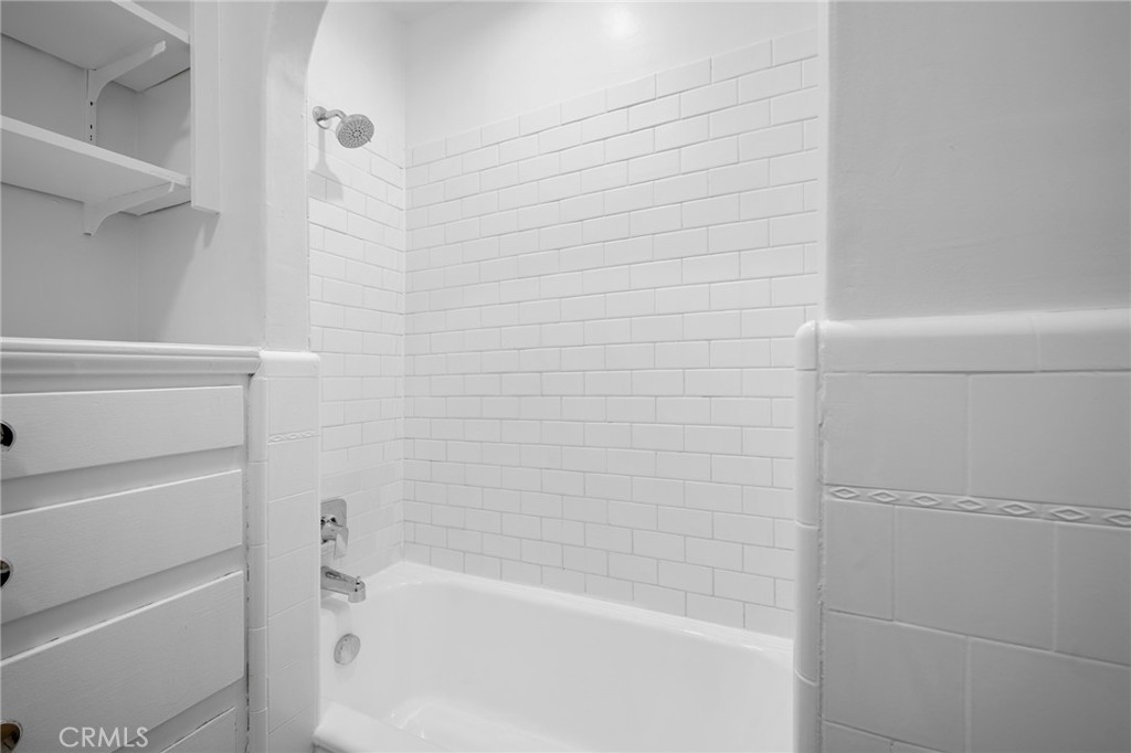 https://media.crmls.org/medias/c00969bf-54b8-49a9-a815-b03268200cb7.jpg?preset=X-Large