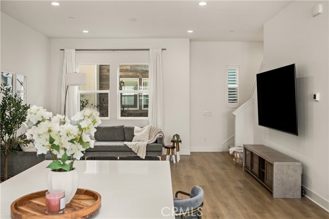 Detail Gallery Image 11 of 34 For 935 E Mason Ln #52,  Anaheim,  CA 92805 - 2 Beds | 2/1 Baths