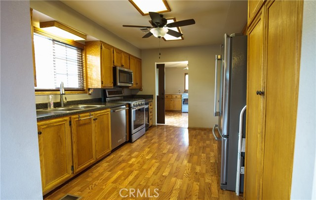 Detail Gallery Image 20 of 52 For 3817 Seclusion Rd, Lake Isabella,  CA 93240 - 3 Beds | 2 Baths