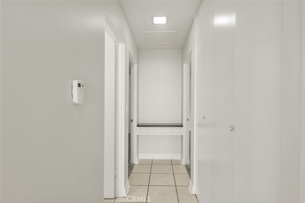 https://media.crmls.org/medias/c00a0c14-11aa-408b-9255-501008f37965.jpg?preset=X-Large