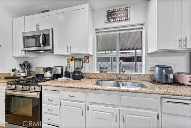 Detail Gallery Image 6 of 28 For 8200 Bolsa Ave #92,  Midway City,  CA 92655 - 3 Beds | 2 Baths