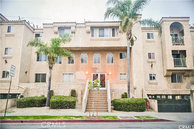 6100 Rugby Avenue #105