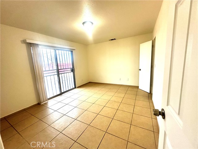 Detail Gallery Image 7 of 24 For 10918 Maya, Adelanto,  CA 92301 - 3 Beds | 2 Baths