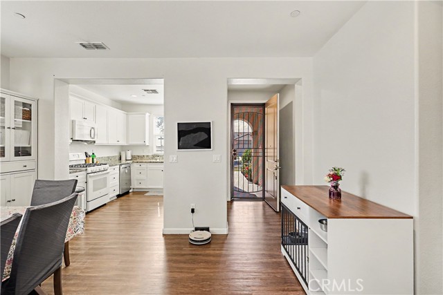 Detail Gallery Image 5 of 44 For 494 Lily, Merced,  CA 95341 - 3 Beds | 2 Baths