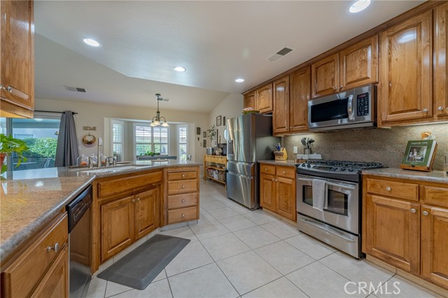 Detail Gallery Image 17 of 53 For 3493 Cascade Creek Ave, Merced,  CA 95340 - 4 Beds | 2/1 Baths