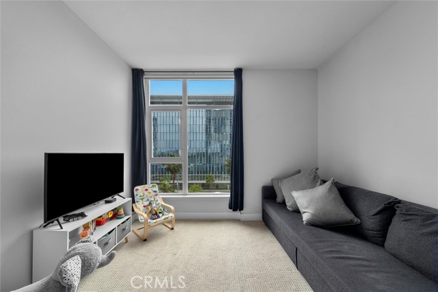 400 W Ocean Boulevard, Long Beach CA: https://media.crmls.org/medias/c00da609-fe8f-424c-8bfa-2425352a48db.jpg