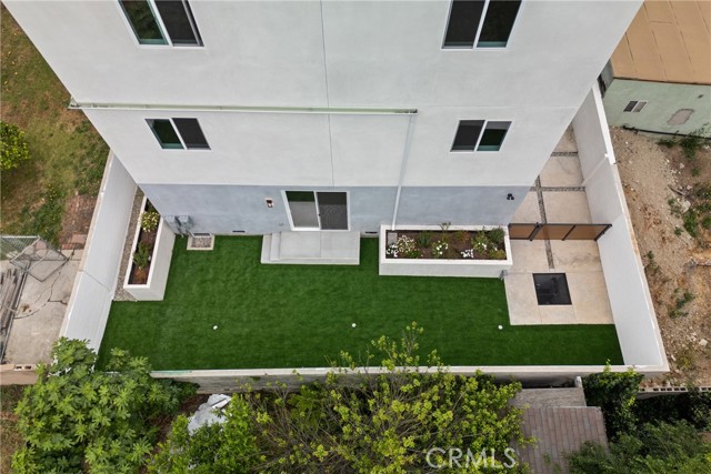 201 S Westlake Ave, Los Angeles CA: https://media.crmls.org/medias/c00deb27-8b64-48fa-99a3-39cf0e896d51.jpg