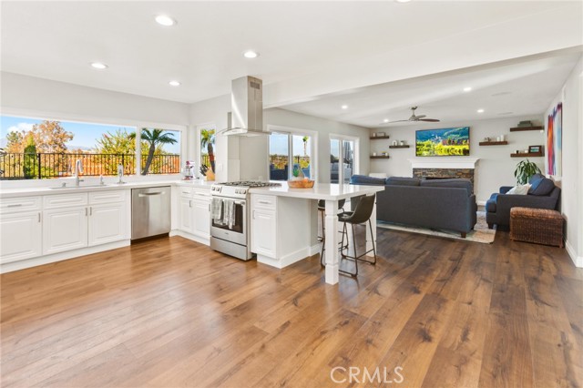 23382 Via Chiripa, Mission Viejo CA: https://media.crmls.org/medias/c00df2ee-6c8c-4b73-a492-8f95f6a723dd.jpg