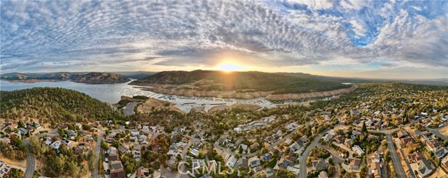 Detail Gallery Image 2 of 21 For 5304 Dillard Ct, Oroville,  CA 95966 - 2 Beds | 2/1 Baths