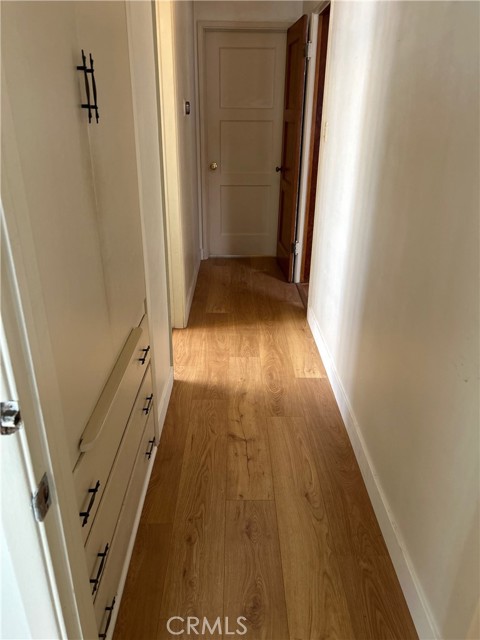 Detail Gallery Image 4 of 27 For 6947 Murietta Ave, Van Nuys,  CA 91405 - 2 Beds | 2 Baths