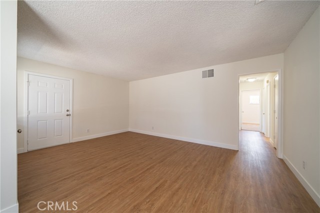Detail Gallery Image 9 of 21 For 39543 Armfield Ave, Palmdale,  CA 93551 - 3 Beds | 1/1 Baths