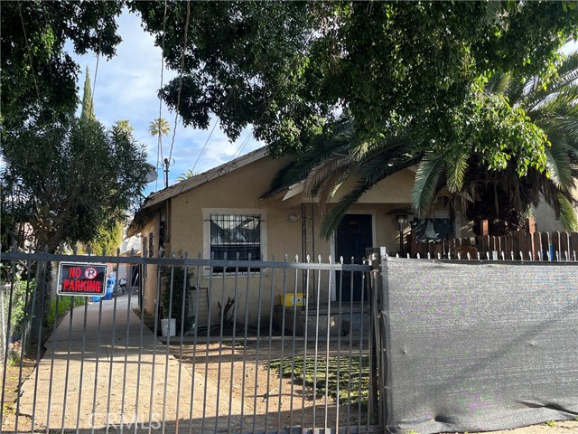 635 W Colden Avenue, Los Angeles, California 90044, ,Residential Income,For Sale,635 W Colden Avenue,CRTR24055232